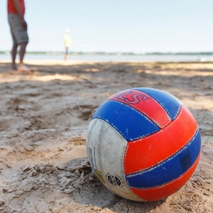 Пляжный волейбол - изображение